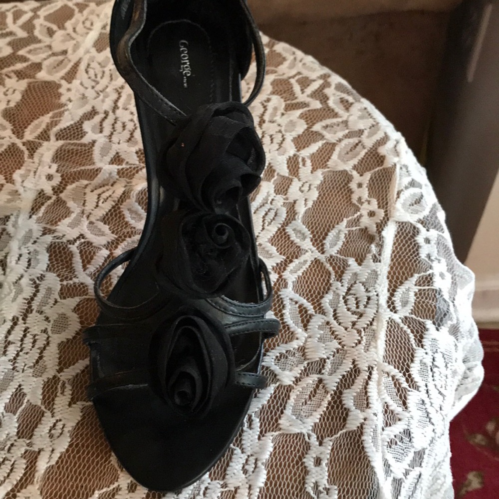 Shoes - Picture 3 of 3